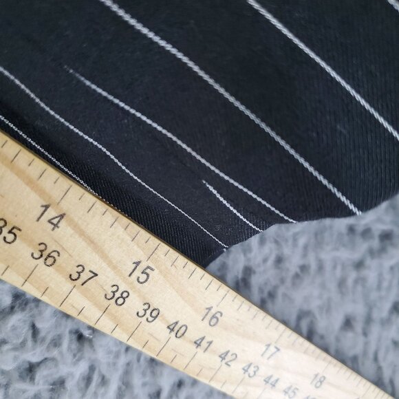 Vinci Suit Mens 46S 40x28 Black Pinstripe Two Piece Polyester Blend Suit *Read* - Picture 8 of 16